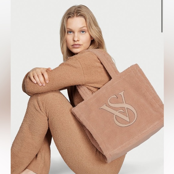 Victoria's Secret Handbags - *GAVE AWAY* Victoria’s Secret Tote Bag - NEW